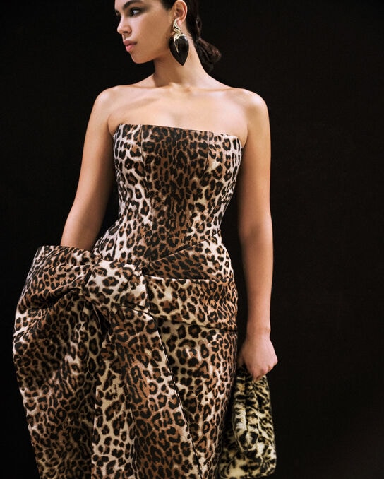 GIVENCHY COUTURE BACKSTAGE