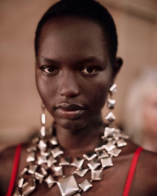 COUTURE BACKSTAGE NYADOULA