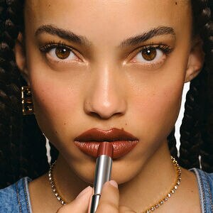 Vue 7 - ROSE PERFECTO SHINE SERUM LIPSTICK - MILKY NUDE