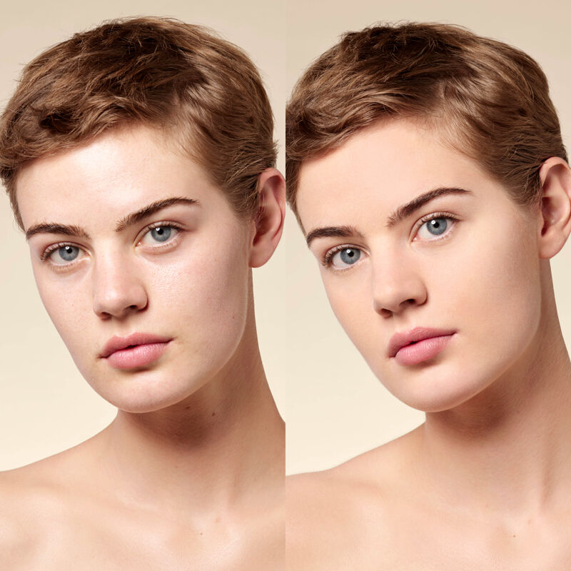 Givenchy Prisme Libre Skin-caring Matte Foundation