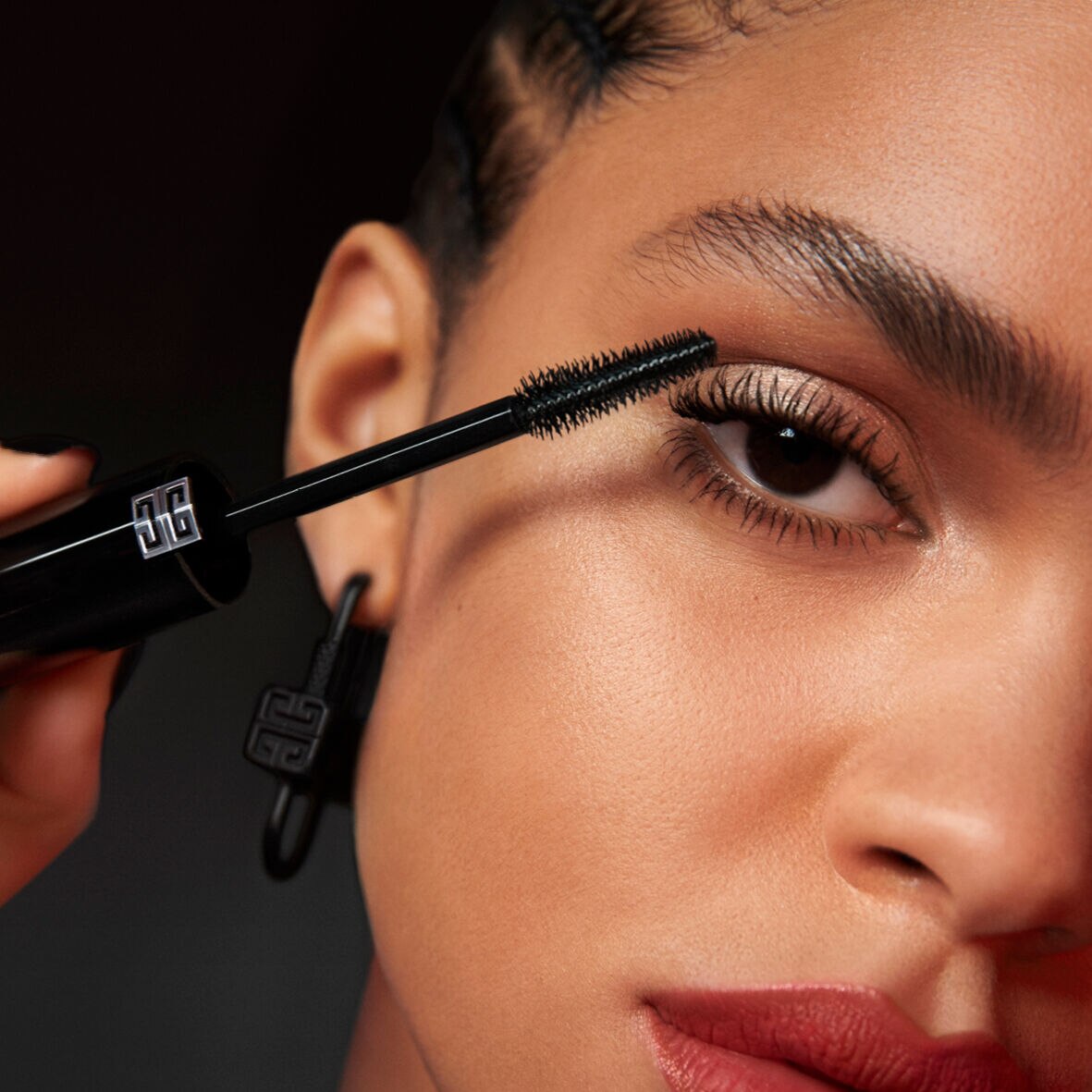 L interdit Mascara Couture Volume 24 hour wear couture volume
