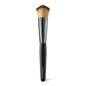 FOUNDATION BRUSH - 16.5 CM