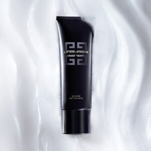 View 5 - LE SOIN NOIR CLEANSER - The transformative cleansing foam that purifies and exfoliates the skin with a Konjac sponge for a gentle cleansing ritual.​ GIVENCHY - 125 ML - P056398