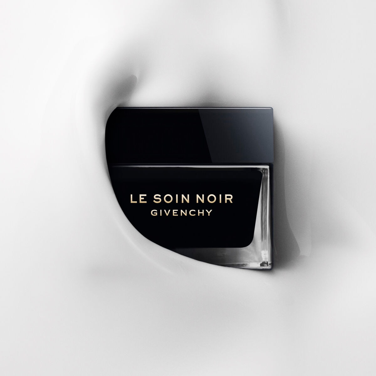 LE SOIN NOIR