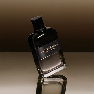View 4 - GENTLEMAN GIVENCHY BOISÉ - The elegance of Iris mingled with the strength of burning Wood. GIVENCHY - 200 ML - P011158