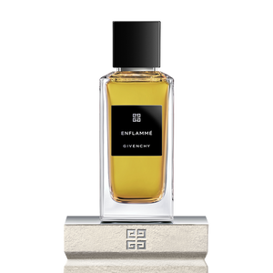 View 1 - Enflammé - Burning and hypnotic, a resolutely enchanting Eau de Parfum. GIVENCHY - 100 ML - P031233