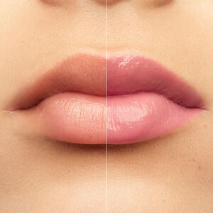 Vue 5 - ROSE PERFECTO - Révélez l’éclat naturel de vos lèvres avec Rose Perfecto, le plus couture des baumes, alliant soin et couleurs. GIVENCHY - Milky Pink - P083636