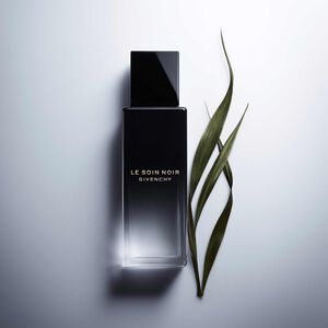 View 4 - LE SOIN NOIR LOTION - The revitalising Lotion Essence for an exceptional feeling of comfort.​ GIVENCHY - 150 ML - P056155
