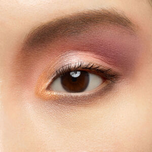 View 4 - LE 9 DE GIVENCHY - Multi-finish Eyeshadow Palette  High Pigmentation - 12-Hour Wear GIVENCHY - LE 9.01 - P080027