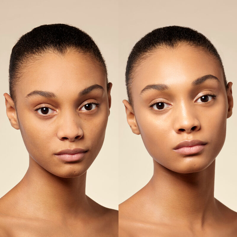 Prisme Libre Skin-caring Glow Hydrating Foundation - 24h
