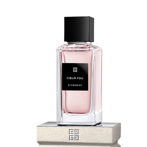 View 4 - CŒUR FOU - A burst of freshness with seductive rose notes, for a heart stealing trail.​ GIVENCHY - 100 ML - P031105