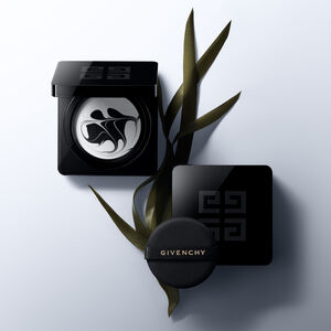 View 3 - LE SOIN NOIR - The Black & White UV protector enclosed in a nomadic compact case for protection and absolute skin comfort​. GIVENCHY - 12 G - P056100