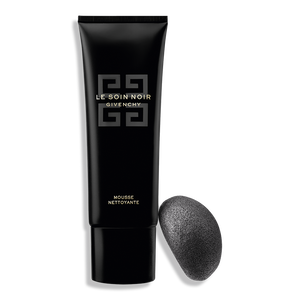 View 4 - LE SOIN NOIR CLEANSER - The transformative cleansing foam that purifies and exfoliates the skin with a Konjac sponge for a gentle cleansing ritual.​ GIVENCHY - 125 ML - P056398
