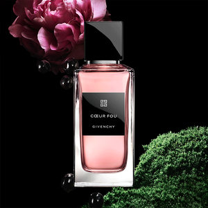 View 3 - CŒUR FOU - A burst of freshness with seductive rose notes, for a heart stealing trail.​ GIVENCHY - 100 ML - P031105