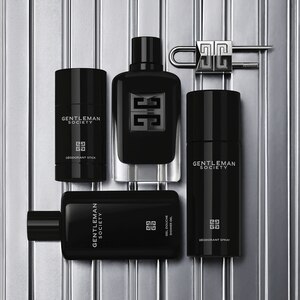 View 6 - GENTLEMAN SOCIETY EXTREME - A Narcissus absolute infused with an iced Coffee extract mingled with an addictive Woody accord. GIVENCHY - 100 ML - P000168