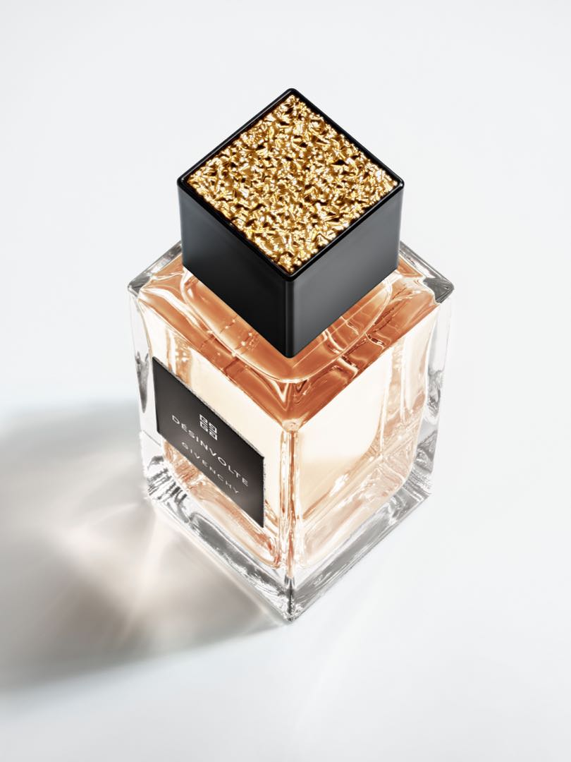 Désinvolte la collection particulière floral woody fragrance