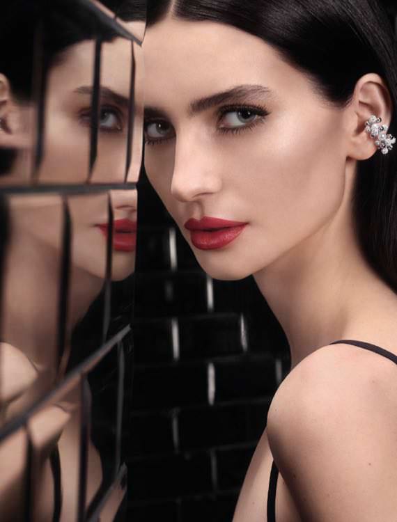 Look iconico Givenchy Interdit