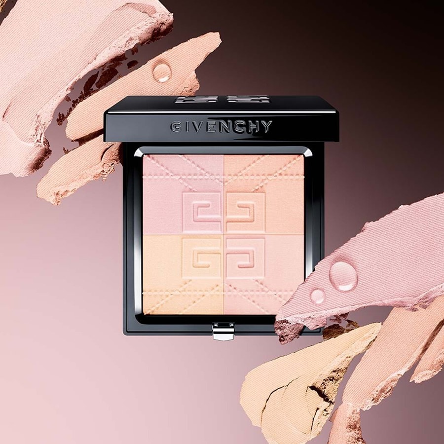 素肌感のある透明美マット肌へ